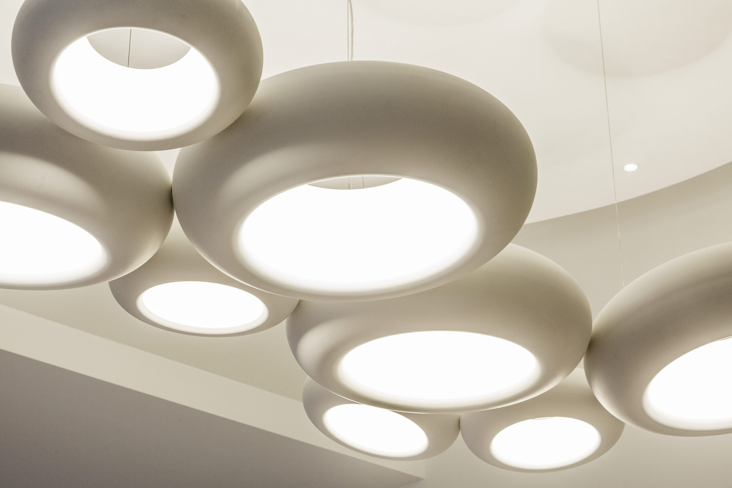 Lighting Trends in New Commercial Spaces Lighting Trends in New Commercial Spaces